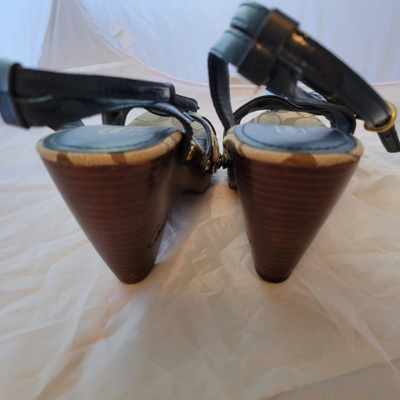 Coach Betsey Signature Blue Wooden Sandal - Picture 5 of 7